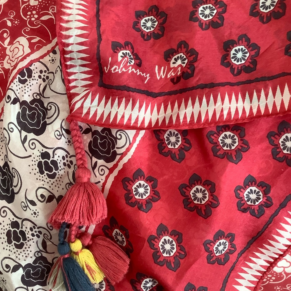 Johnny Was 100% silk scarf with tassels PRETTY - Picture 9 of 10